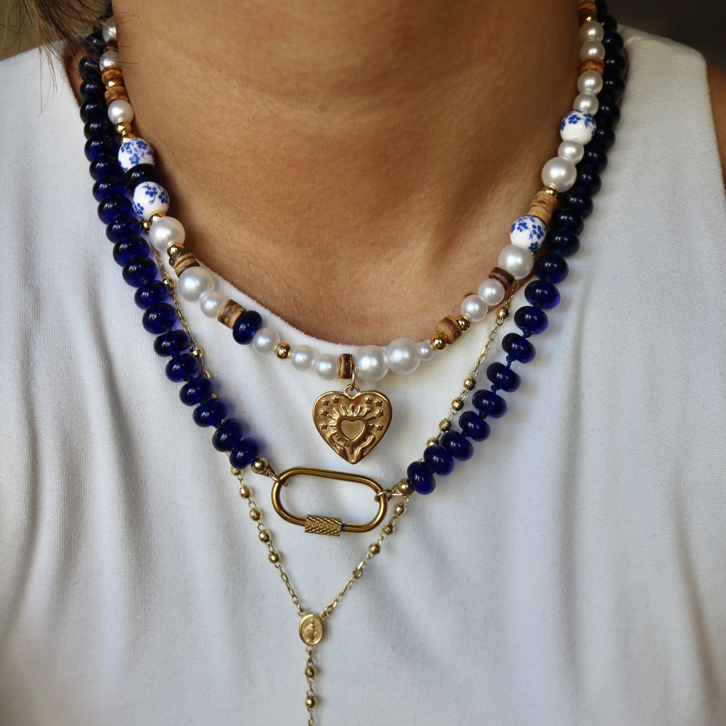 FLORAL NECKLACE