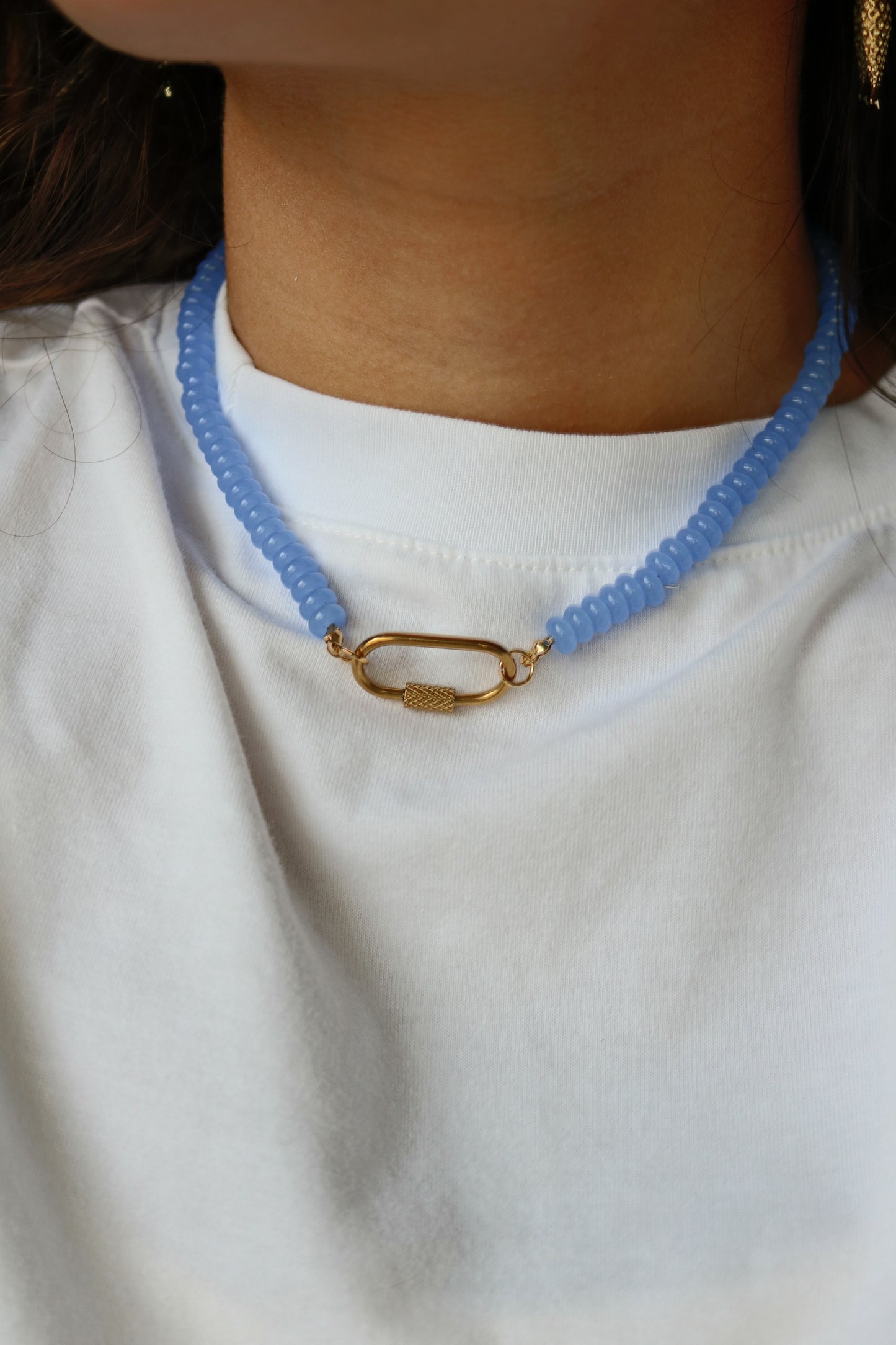 BLUE CHOKER